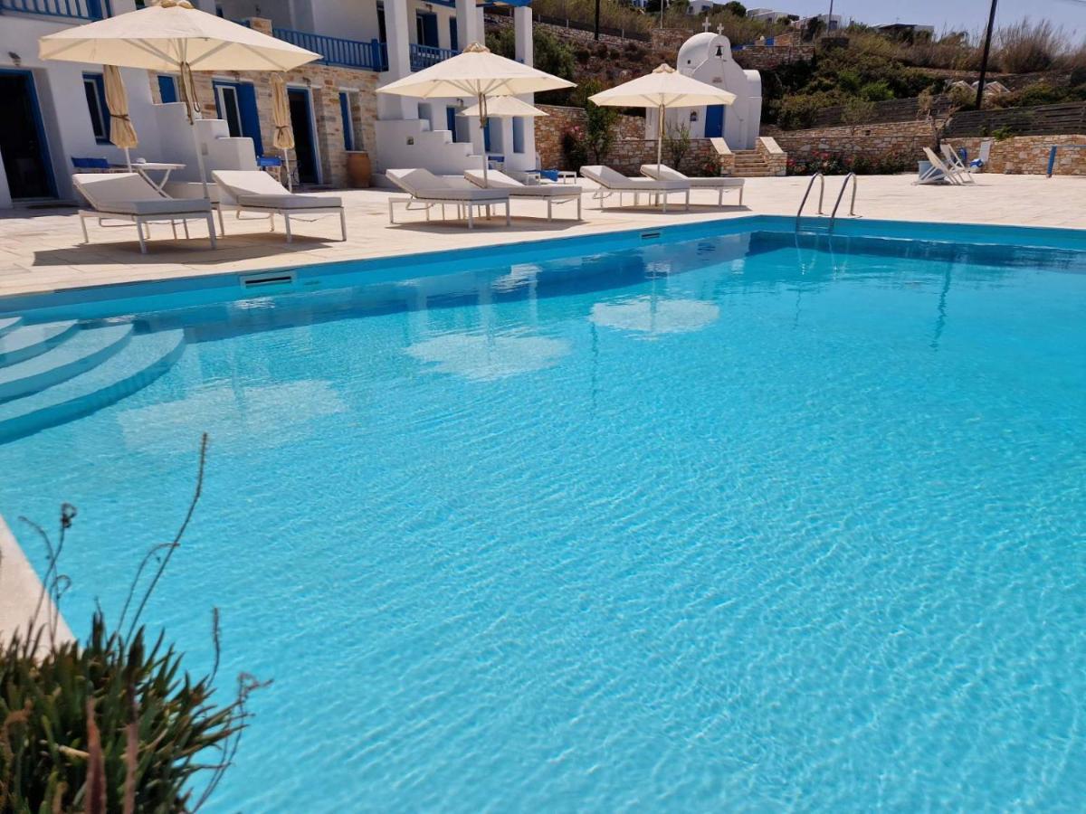 White Blue Houses & Apartments Paros Eksteriør billede